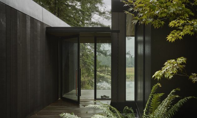 Whidbey_island_farmhouse_40