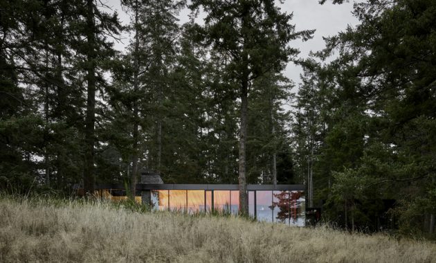Whidbey_island_farmhouse_55