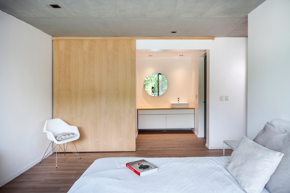 Black-house-v2-arquitectos-city-bell-la-plata-argentina_dezeen_2364_col_7