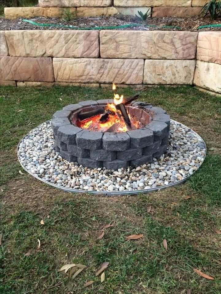 12-outstanding-diy-fire-pit-plans-ideas-to-build-for-your-coziness-7