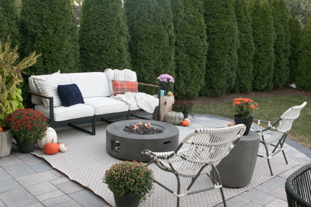 2-fall_mums_patio_colorful-1024x683-1