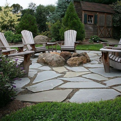 21-classy-diy-fire-pit-ideas-and-backyard-seating-area_6