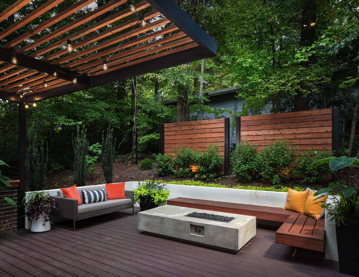 Inspiring-backyard-fire-pit-ideas-01-1-kindesign