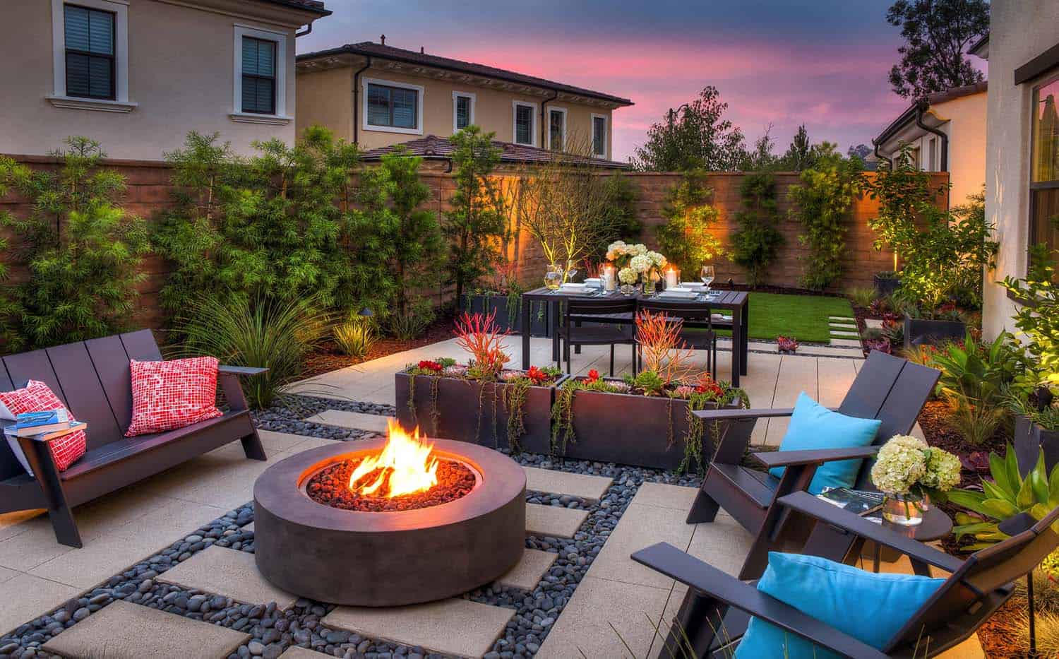 Inspiring-backyard-fire-pit-ideas-07-1-kindesign