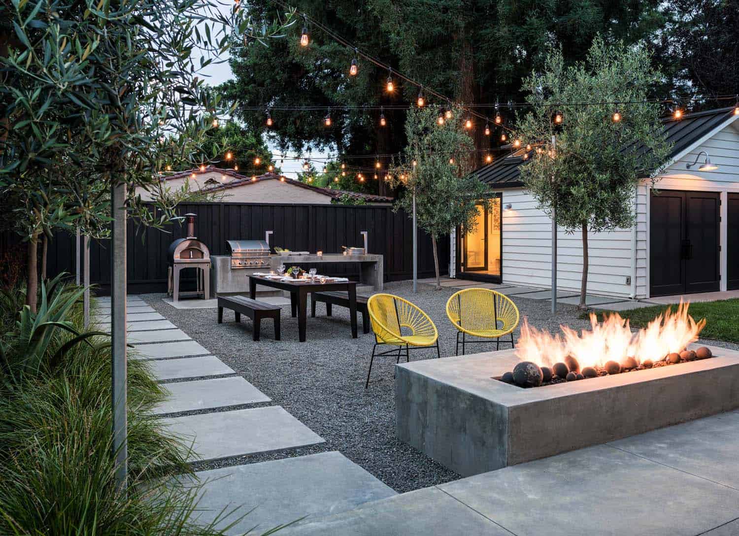 Inspiring-backyard-fire-pit-ideas-16-1-kindesign