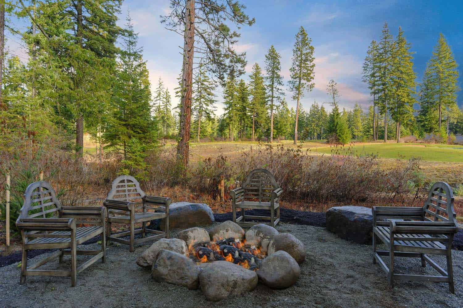 Inspiring-backyard-fire-pit-ideas-17-1-kindesign