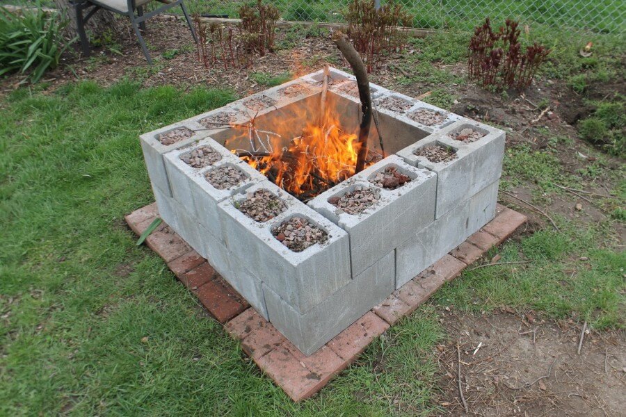 Low-cost-and-easy-diy-fire-pit.