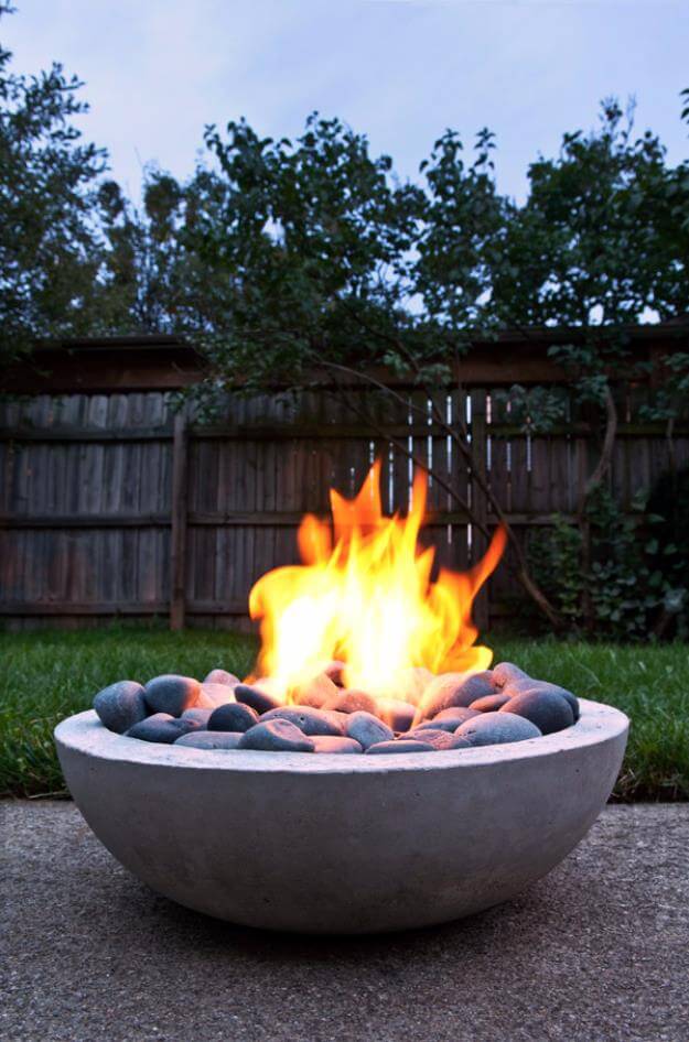 Modern-concrete-firepit.
