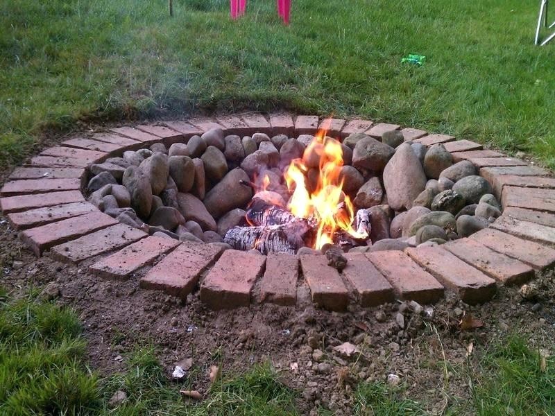 Homemade-outdoor-fire-pit-ideas-simple