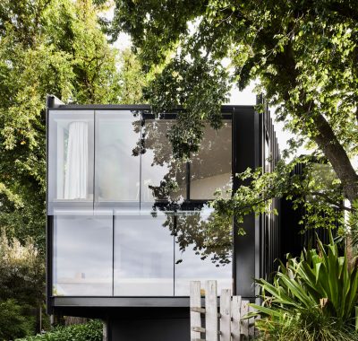 Kew-residence-john-wardle-architects-house-australia_dezeen_2364_col_17-scaled-1