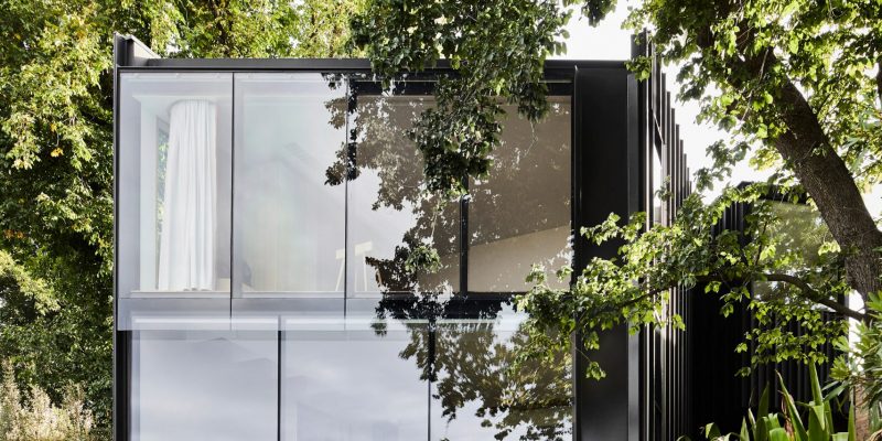 Kew-residence-john-wardle-architects-house-australia_dezeen_2364_col_17-scaled-1
