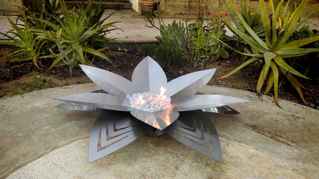 Metal-lotus-fire-art-etsy-thumb-630xauto-57560