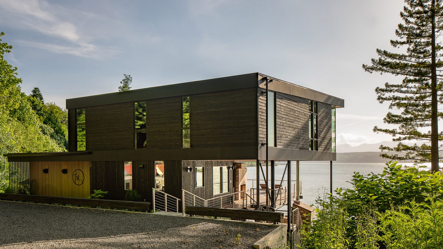 Wittman-estes-aldo-beach-house-hood-canal_dezeen_2364_col_hero-1536x864-1