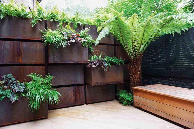10.ruste-reinvented-garden-club-london_183727412_260425161-768x512-1