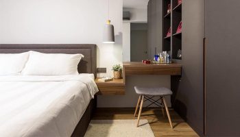 15-ways-to-design-a-space-saving-wardrobe-for-your-singapore-home_12