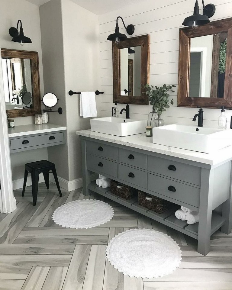 62-easy-farmhouse-bathroom-renovation-designs-for-your-bath-14