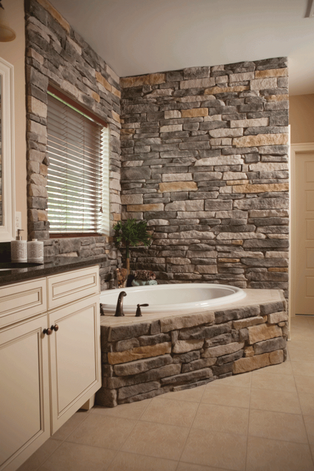 Amazing-rock-wall-bathroom-you-need-to-impersonate-31