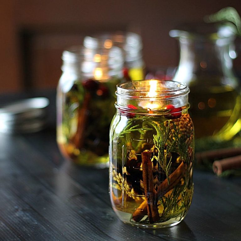 Mason-jar-oil-candle-lamp-fills-the-air-with-festive-magic-768x768-1