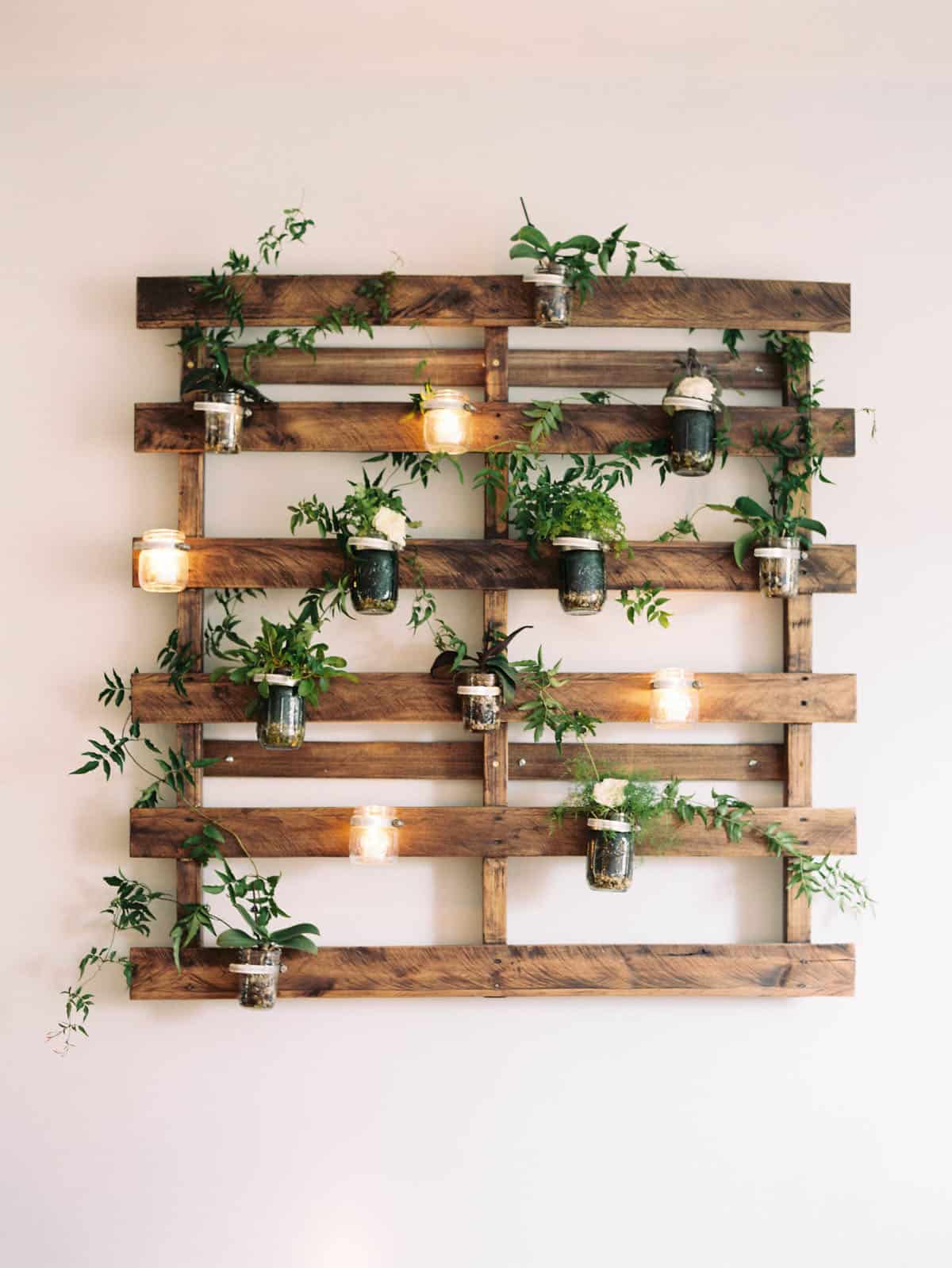 Recycled-wood-pallet-garden-ideas-13-1-kindesign