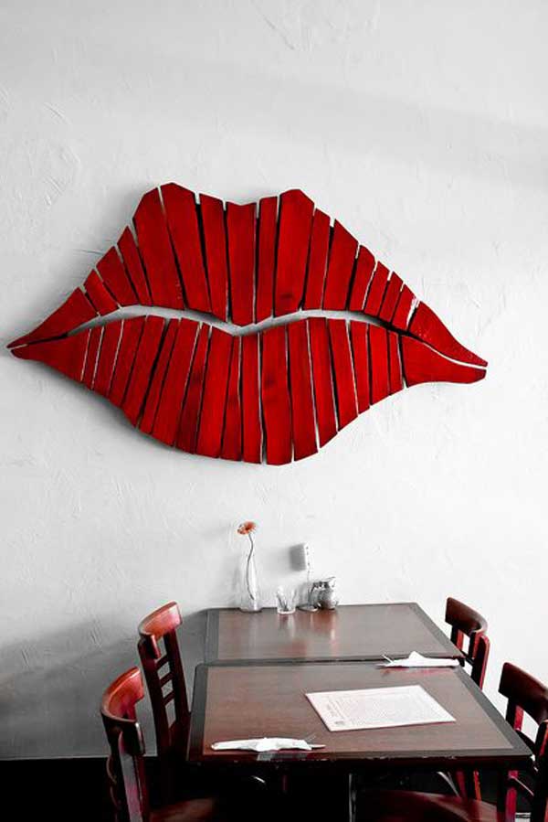 Diy-pallet-lip-wall-art