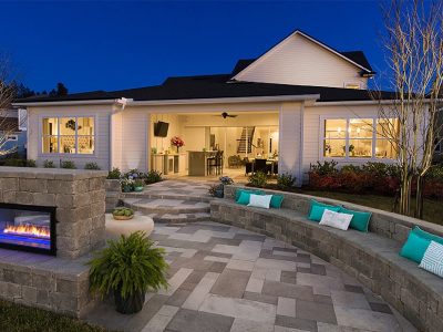 Featured-projects-patios-driveways-pool-decks-outdoor-kitchens_outdoor-patio-and-backyard