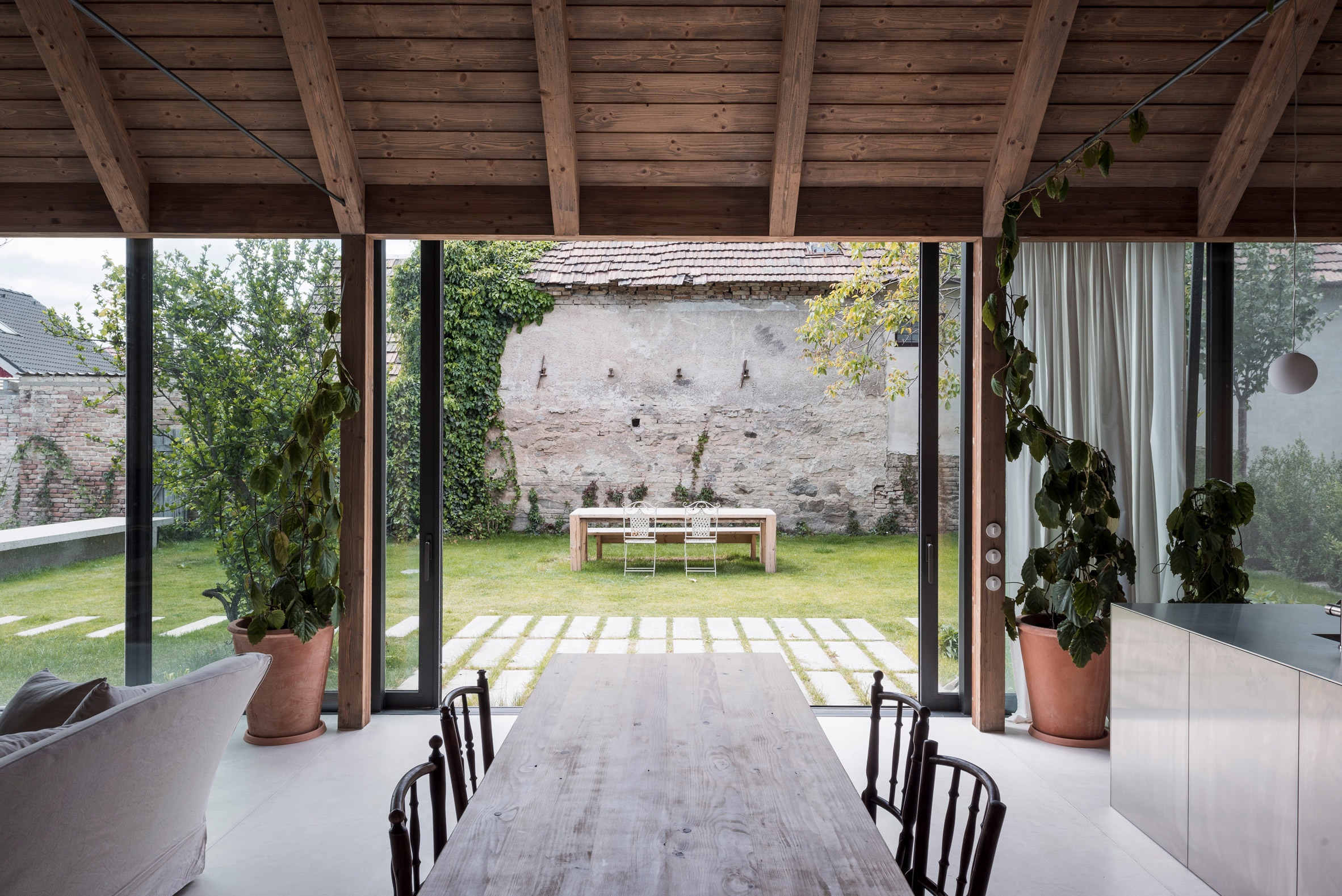 House-v-slovakia-architecture-interiors-martin-skocek_dezeen_2364_col_13