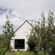 House-v-slovakia-architecture-interiors-martin-skocek_dezeen_2364_col_6-scaled-1