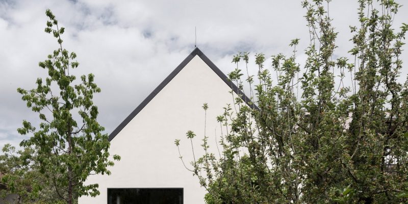House-v-slovakia-architecture-interiors-martin-skocek_dezeen_2364_col_6-scaled-1