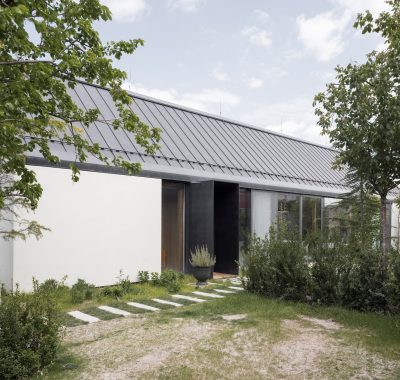 House-v-slovakia-architecture-interiors-martin-skocek_dezeen_2364_col_8