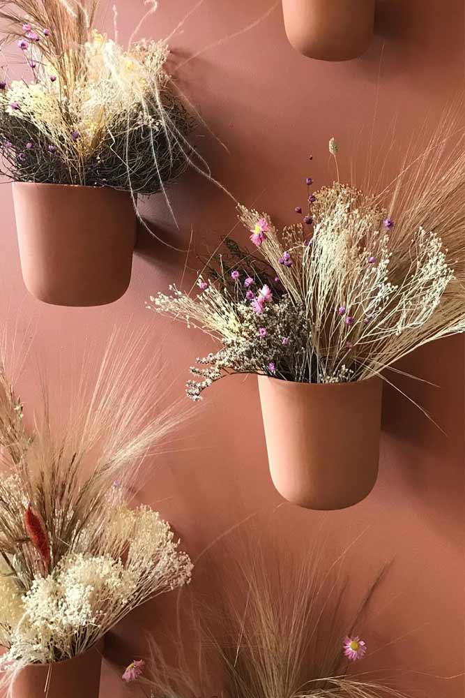 Wall-planter-pots-terracotta-mounted-vase