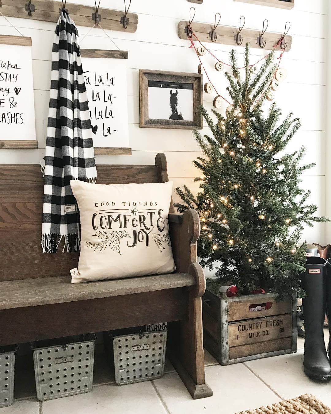1-01-rustic-farmhouse-christmas-decor-ideas-homebnc-1