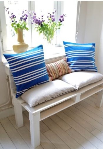 Diy-pallet-sofa-with-storage