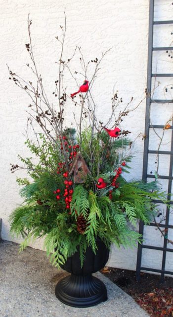 Diy-winter-outdoor-planters-christmas-decorations-porch-pots-ideas-patio-decor-lighted-colorful-urn-farmhouse-garden-apieceofrainbow-12-562x1024-1