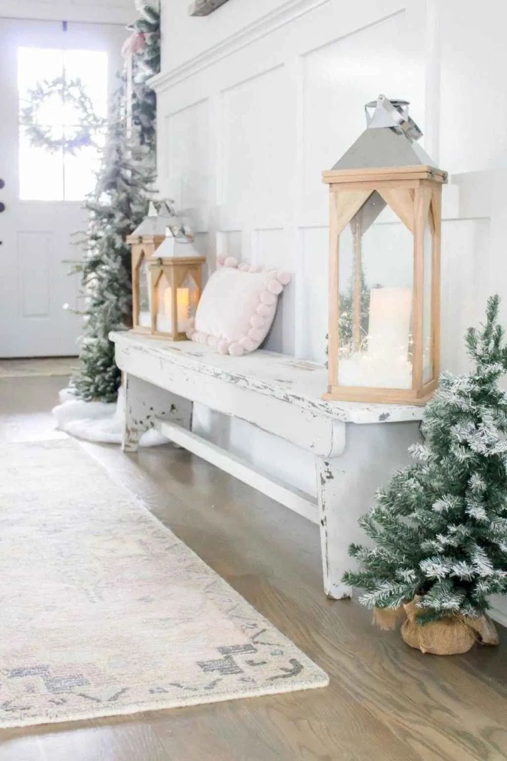 Farmhouse-rustic-winter-entryway-decor-1