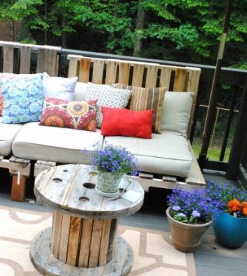 Outdoor-pallet-sofa