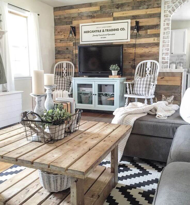 Rustic-farmhouse-wooden-wall-decor-and-finishes