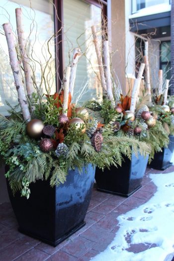 Christmas-decor-your-space-by-design-img_c921075704addf18_8-0991-1-10e1bf5