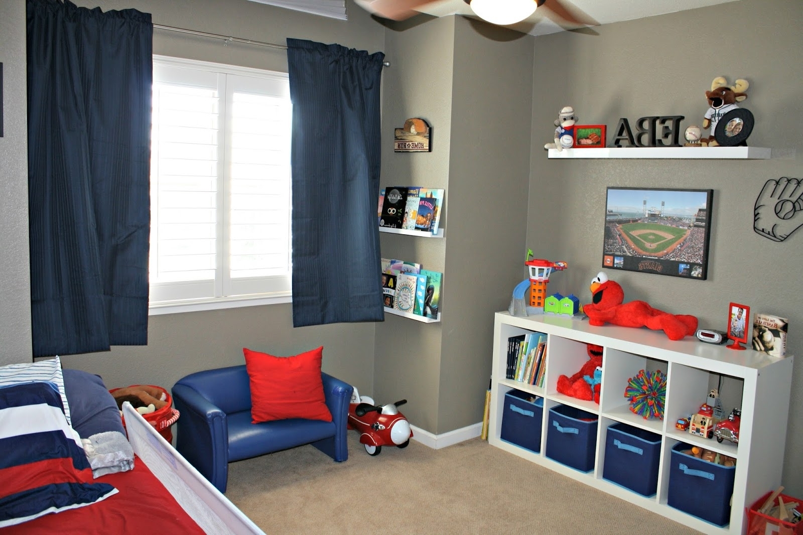 Little-boy-bedroom-ideas-for-safari-green-paint-african-themed-ideas-for-little-boys-bedrooms-image-royals-courage-concepts-design-boys