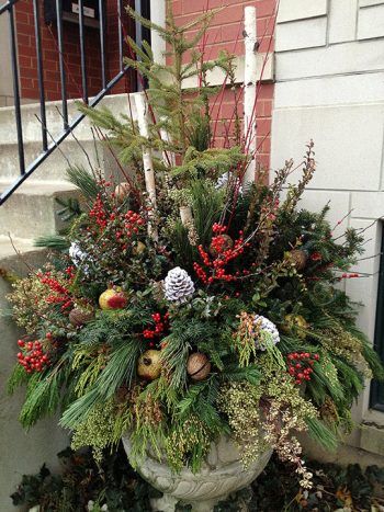 Winter-pot-decor