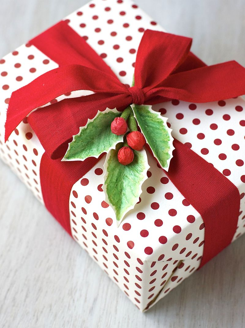 16-magical-diy-gift-wrapping-ideas-that-will-personalize-your-christmas-gifts-14