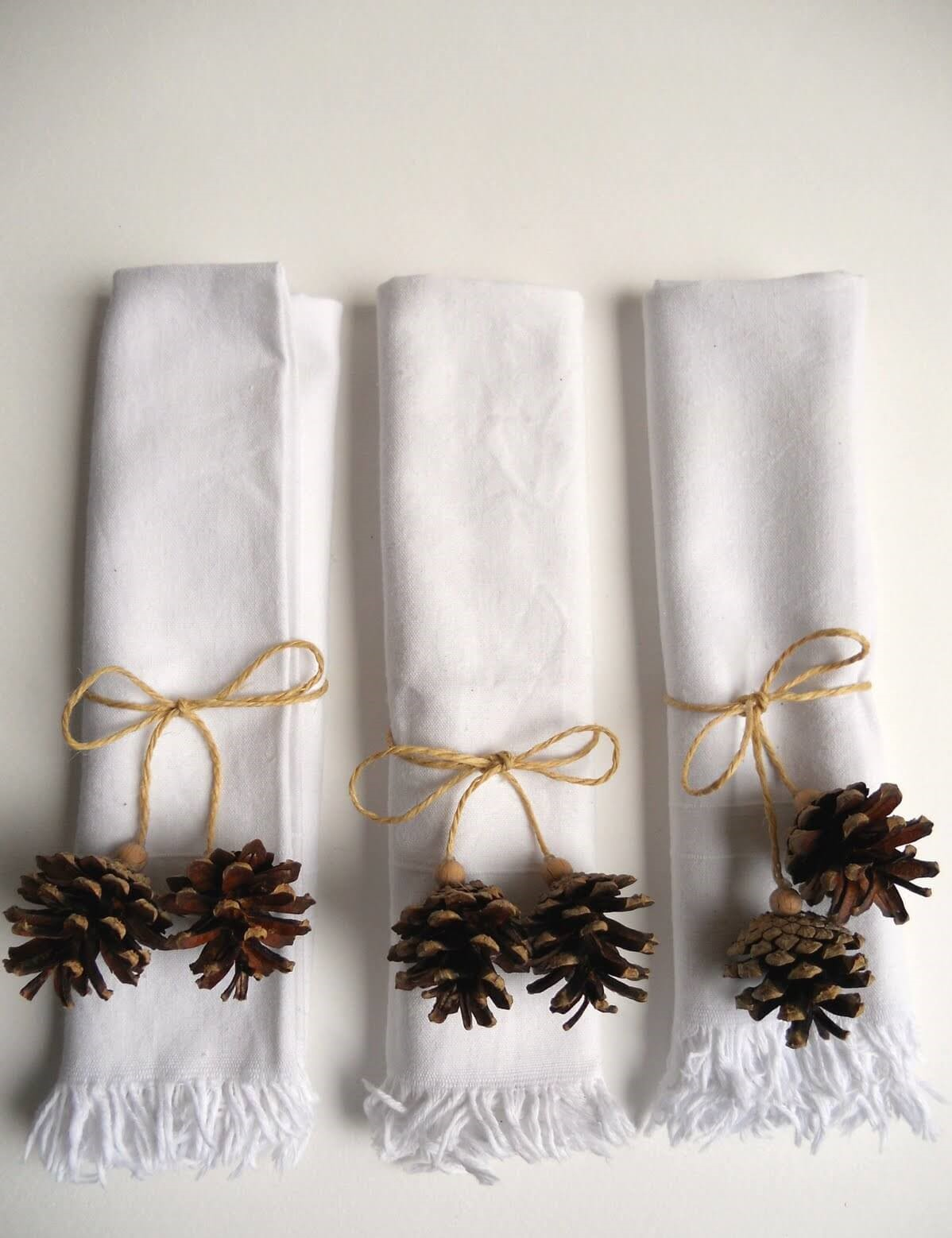 24-diy-pine-cone-crafts-ideas-homebnc