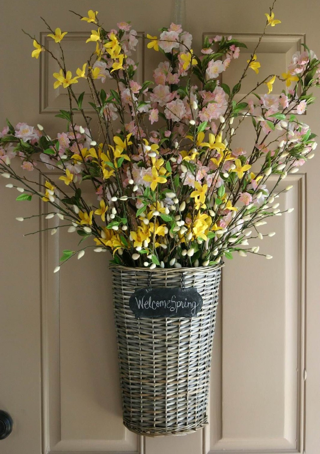 39-rustic-farmhouse-spring-decor-ideas-homebnc