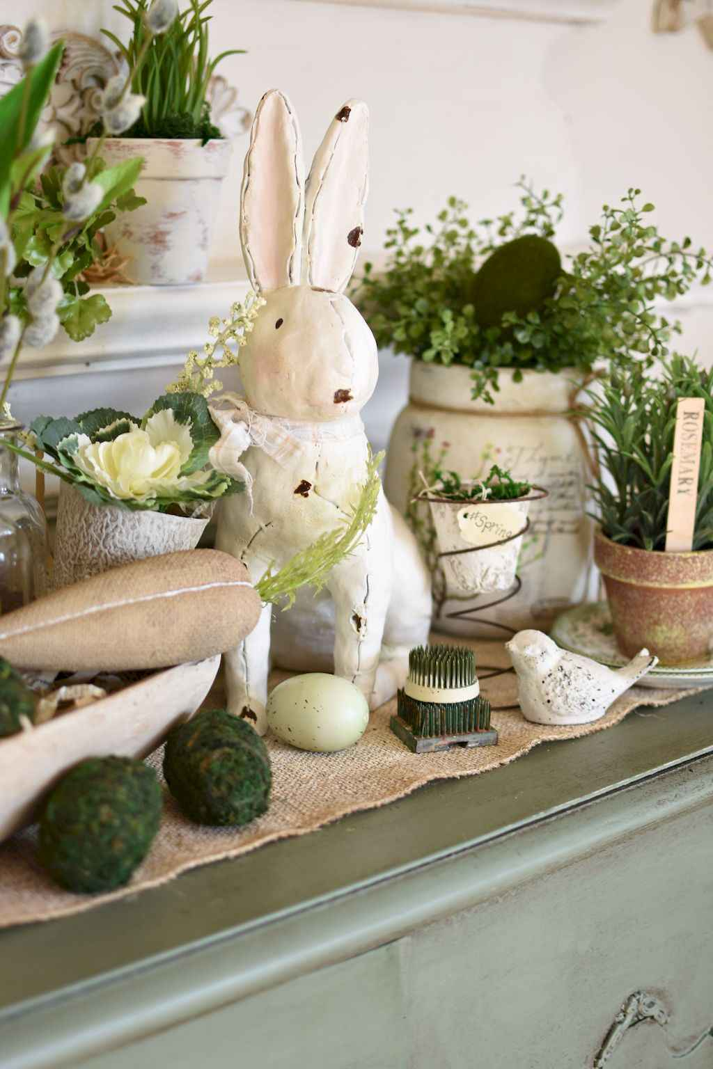 61-catchy-farmhouse-spring-decor-ideas