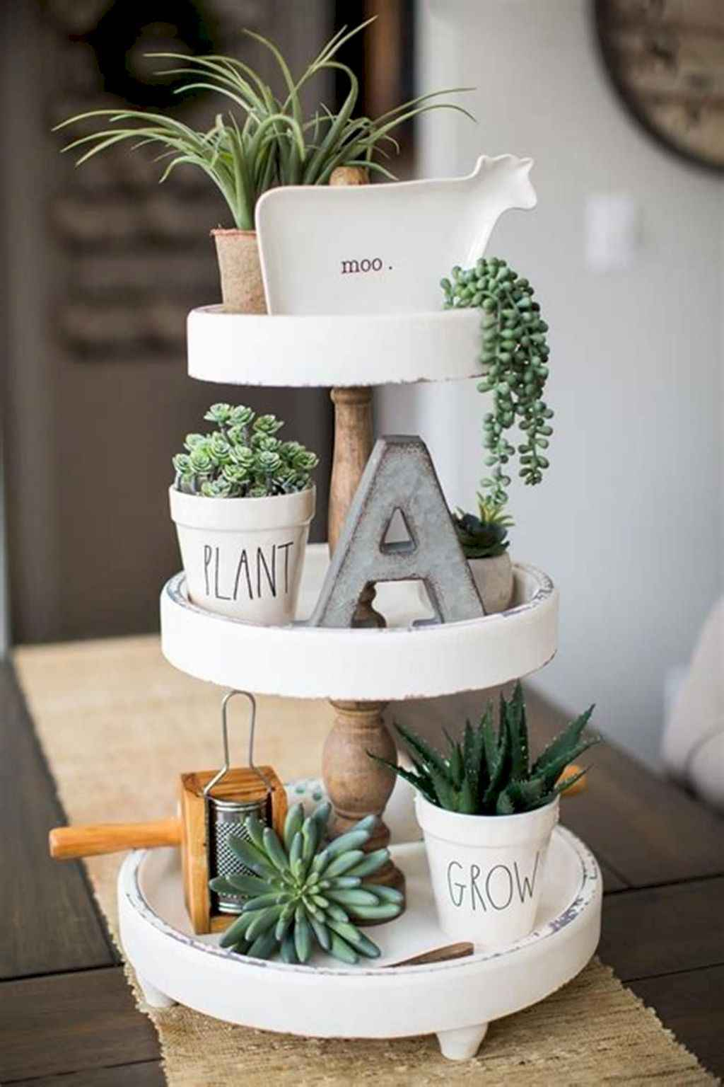 66-catchy-farmhouse-spring-decor-ideas