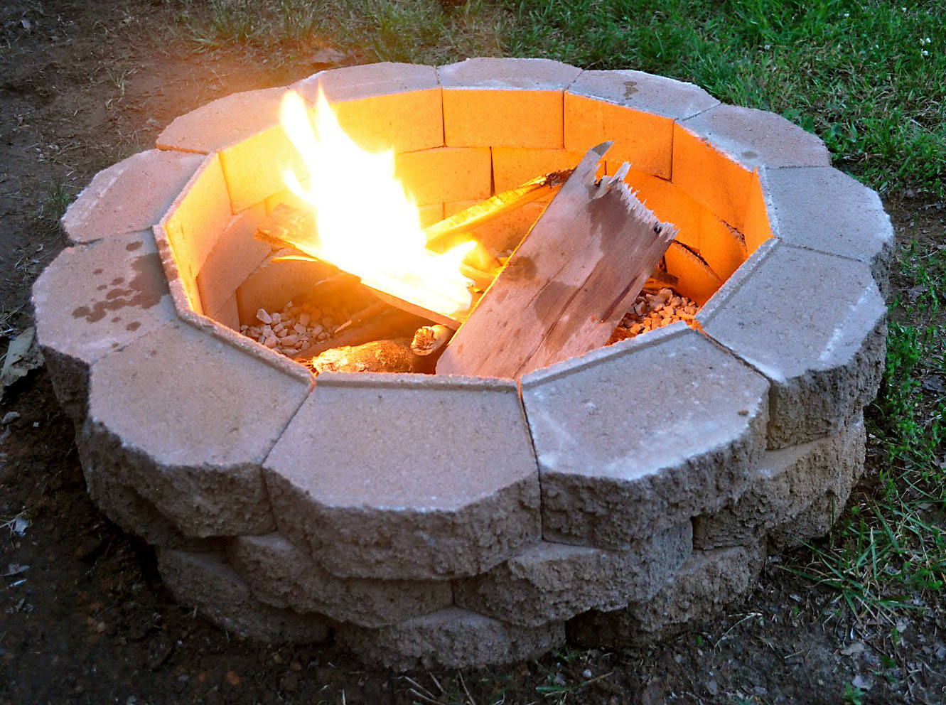 Build-your-own-back-yard-fire-pit-from-scratch
