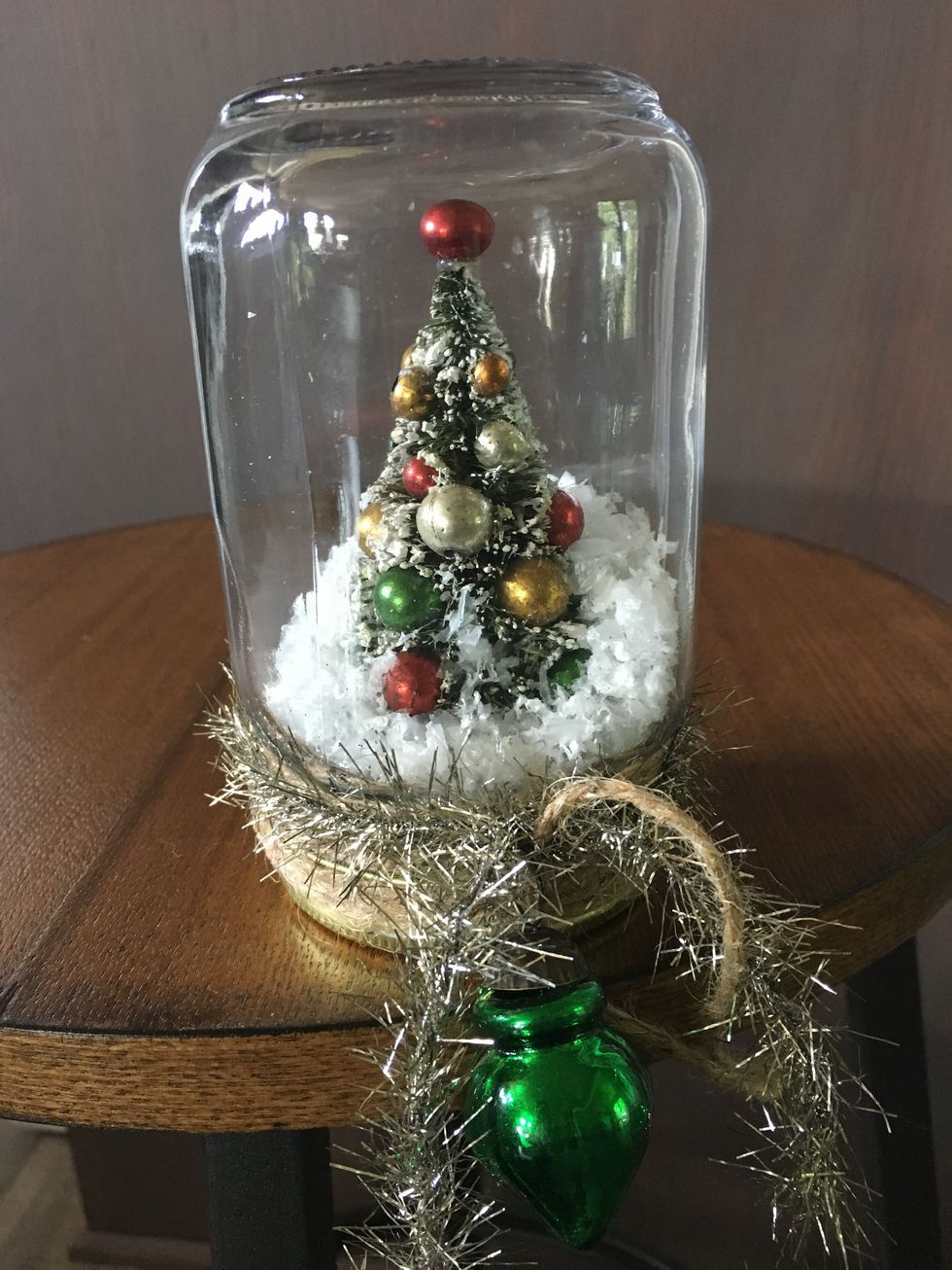 Creative-diy-snow-globe-mason-jars-ideas-27