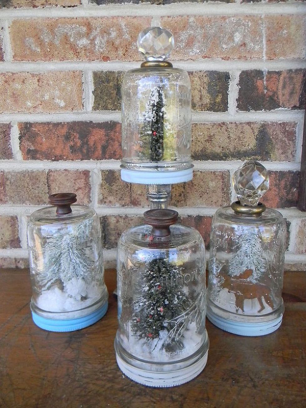Creative-diy-snow-globe-mason-jars-ideas-63