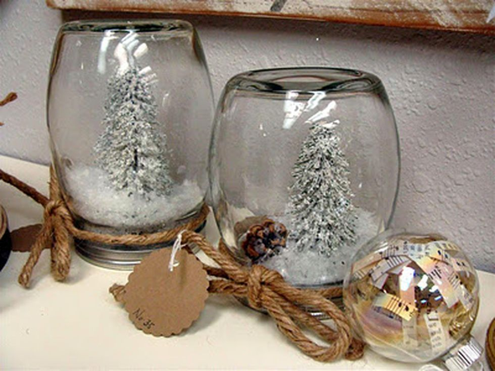 Creative-diy-snow-globe-mason-jars-ideas-65