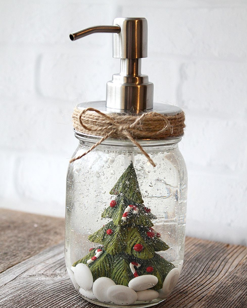 Creative-diy-snow-globe-mason-jars-ideas-70