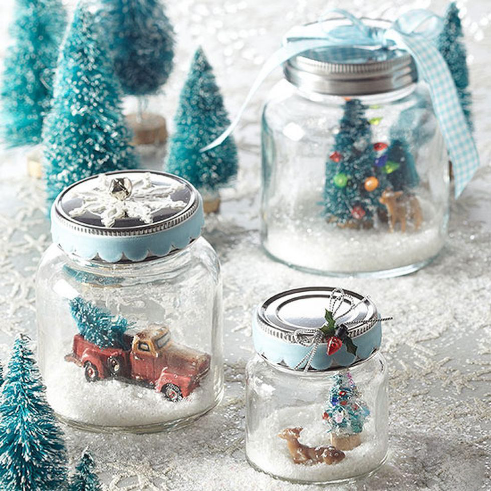Creative-diy-snow-globe-mason-jars-ideas-75_edited
